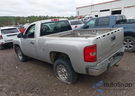2010 Chevrolet Silverado 1500 Work Truck z USA, uszkodzony, nr VIN 1GCPCPEX0AZ275644